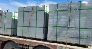 石嘴山 芝麻白花岗岩地铺石装车日常