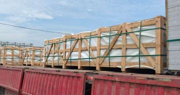 石嘴山 芝麻白花岗岩地铺石出口专车-泰国游