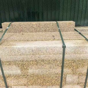 石嘴山 黄金麻花岗岩石材机切面栏杆料半成品