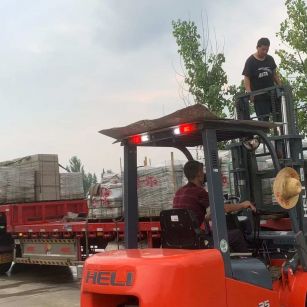 石嘴山 黄金麻冰裂纹，地铺石装车