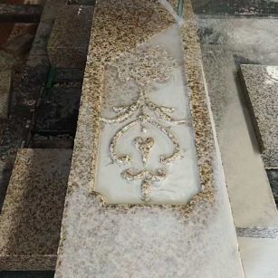 石嘴山 黄金麻花岗岩异形加工雕刻栏杆大柱