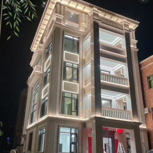 石嘴山 芝麻白花岗岩别墅外墙夜间效果