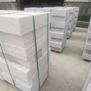 石嘴山 白麻花岗岩路沿石，立缘石，平缘石，路牙石，道牙石，马路牙子等