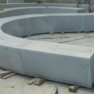 石嘴山 芝麻白花岗岩光面弧形坐凳