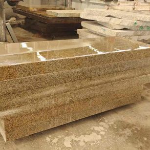 石嘴山 黄金麻栏杆料半成品加工中