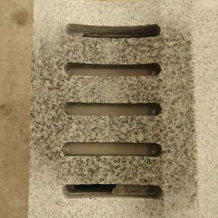 石嘴山 芝麻白拉丝面花岗岩U型开槽排水槽