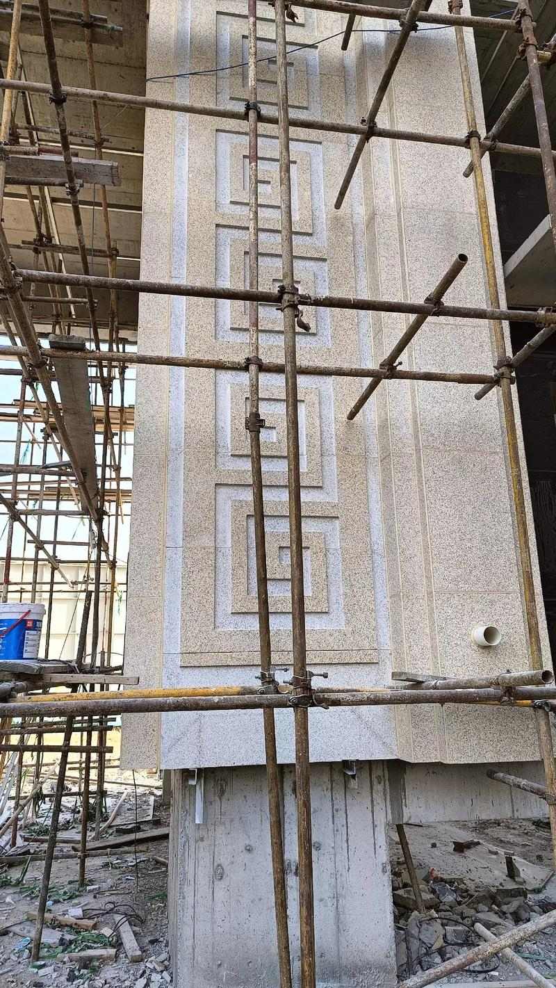 石嘴山 黄金麻花岗岩别墅外墙干挂回纹造型效果