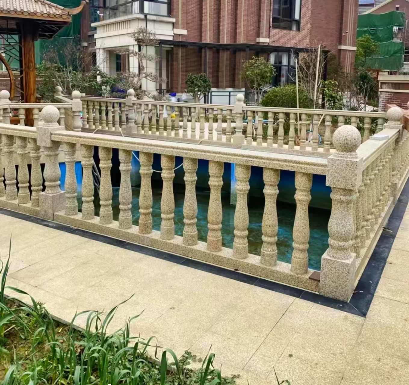 石嘴山黄金麻花岗岩石材栏杆，扶手，将军柱，花瓶柱