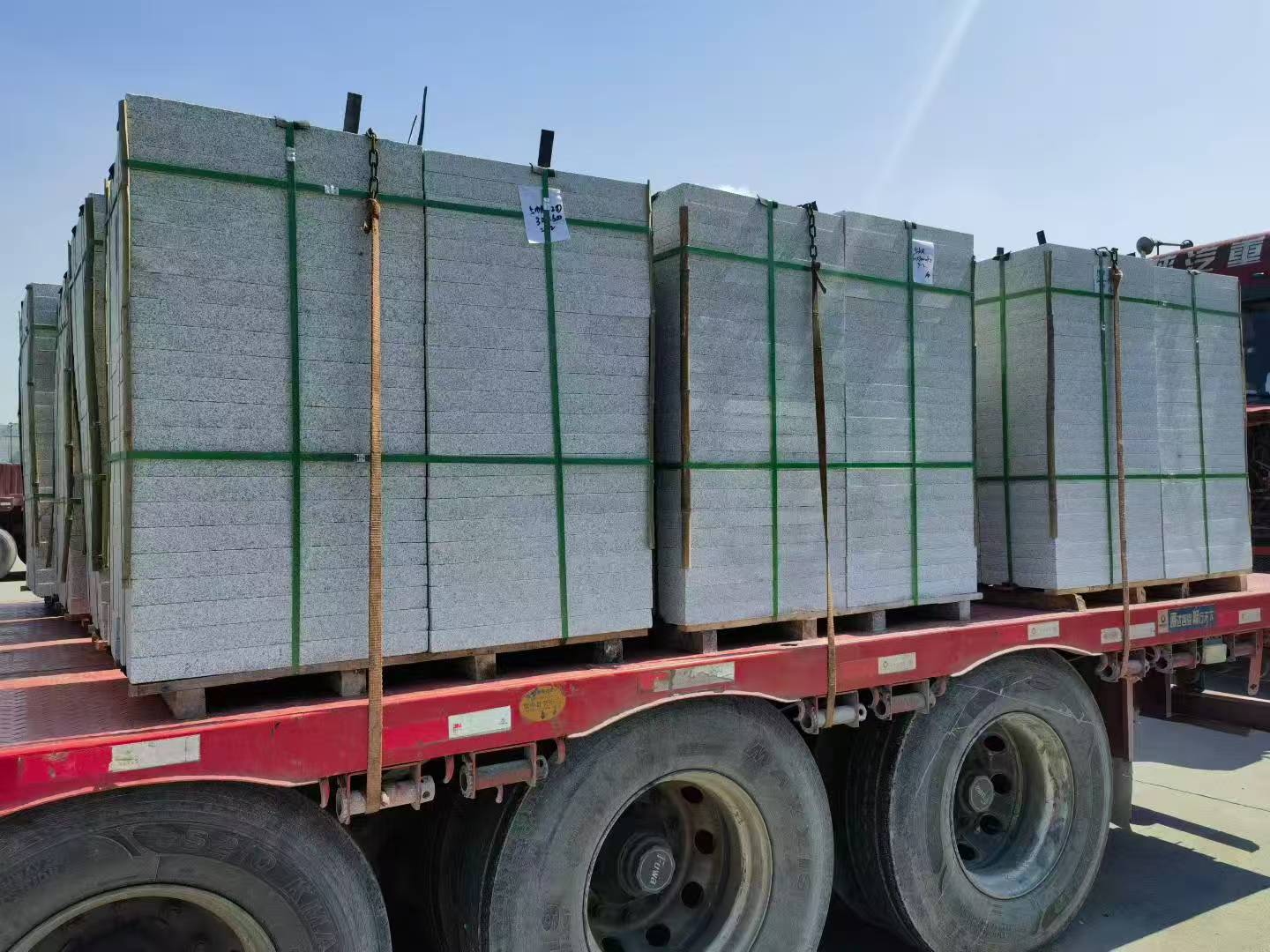 石嘴山芝麻白花岗岩出货日常地铺石