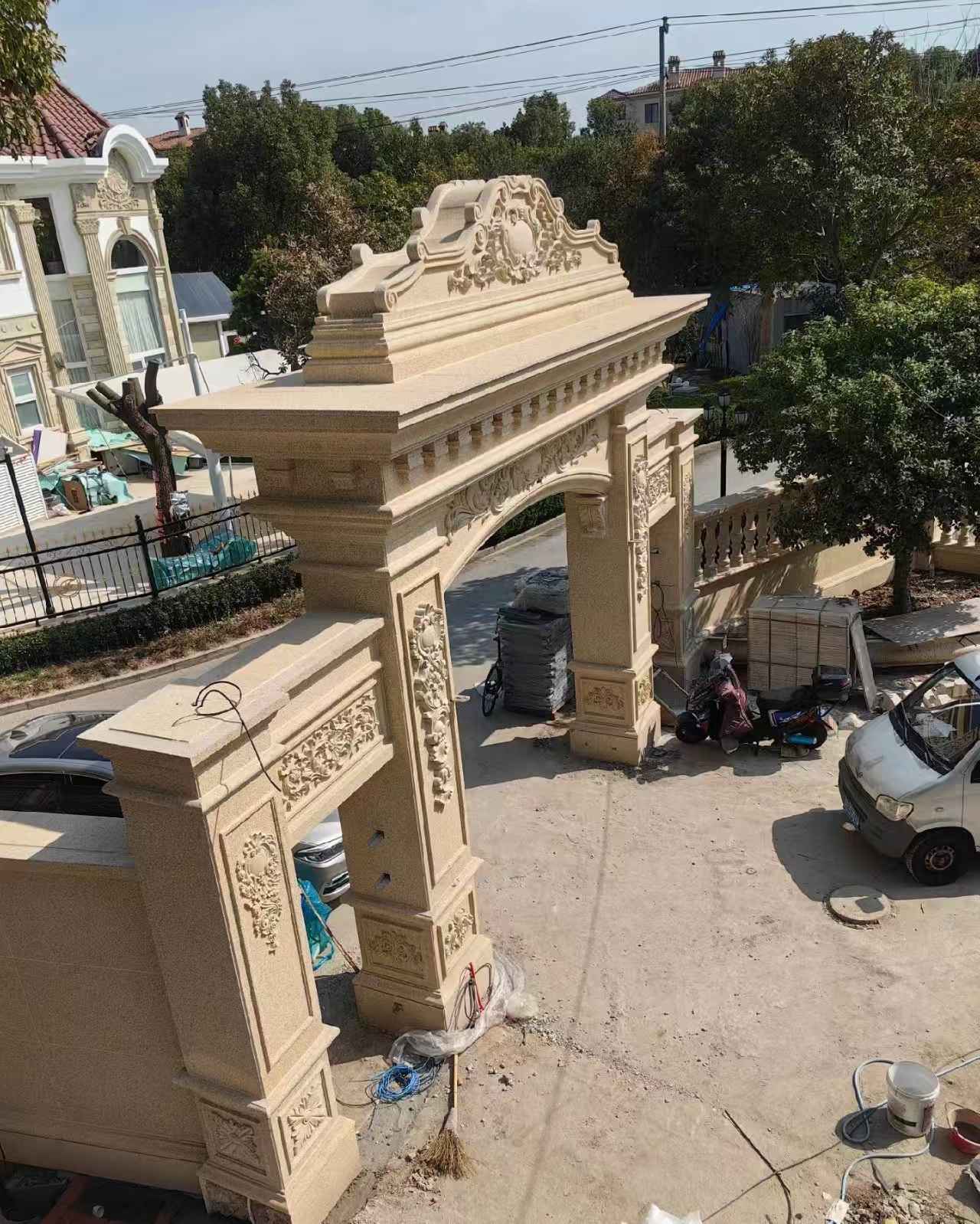 石嘴山 黄金麻荔枝面花岗岩别墅门楼