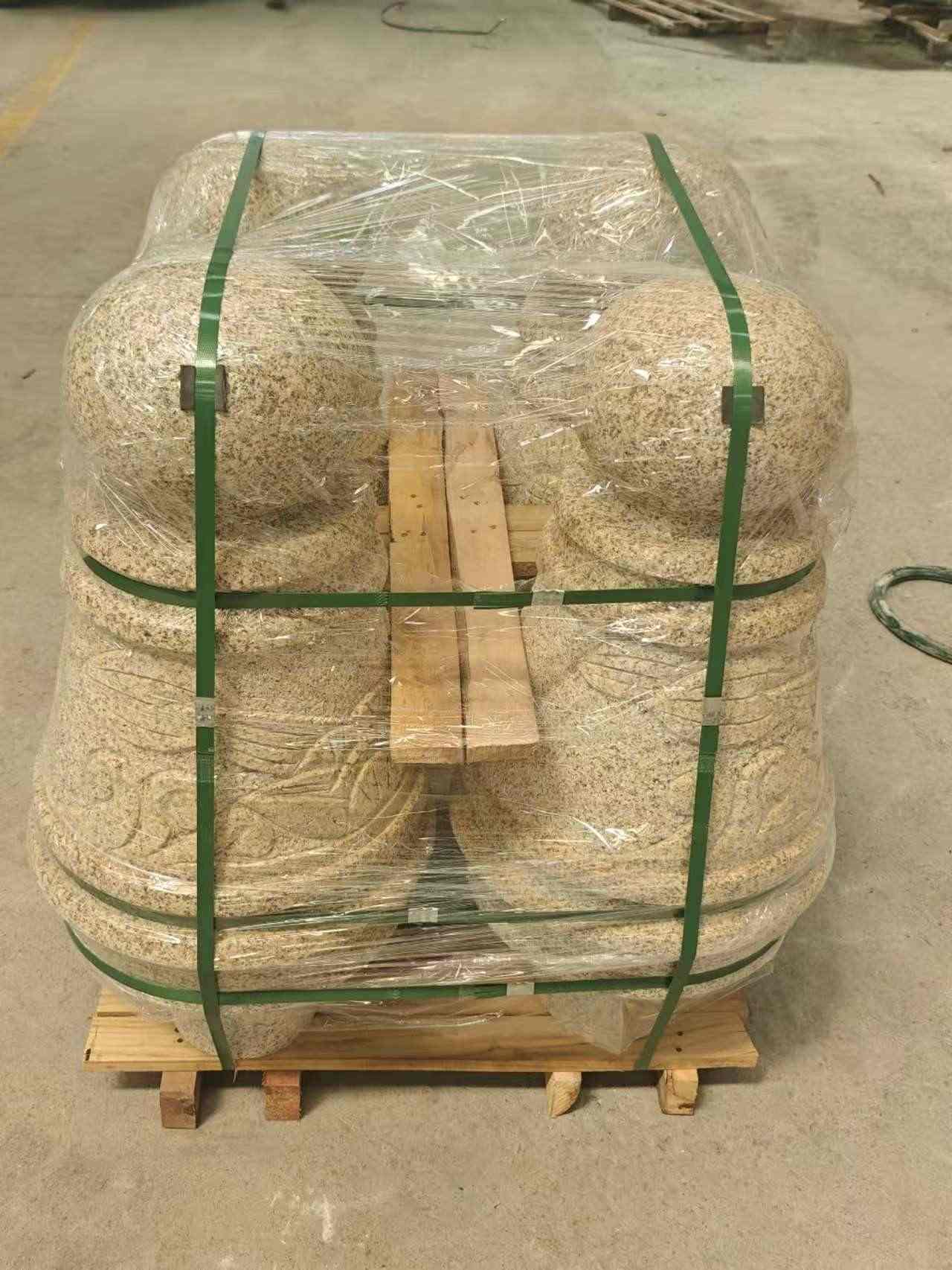 石嘴山 黄金麻异形定制雕花——棒棒糖挡车柱