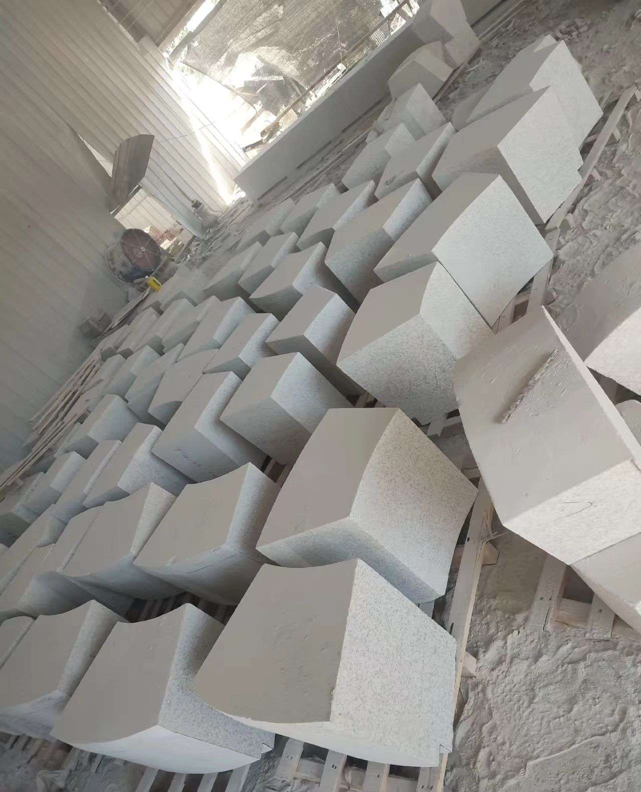 石嘴山 白麻花岗岩异形坐凳