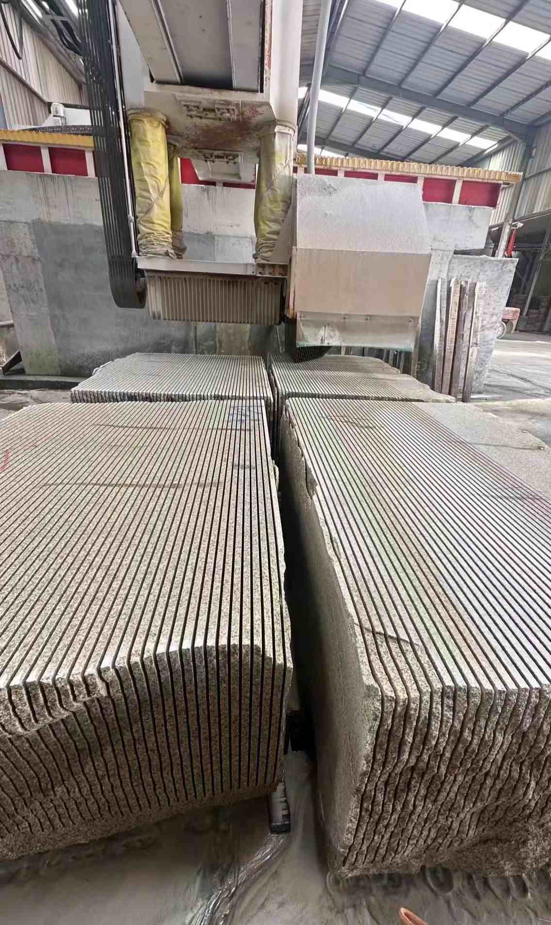 石嘴山 车间生产日常，黄金麻白麻花岗岩