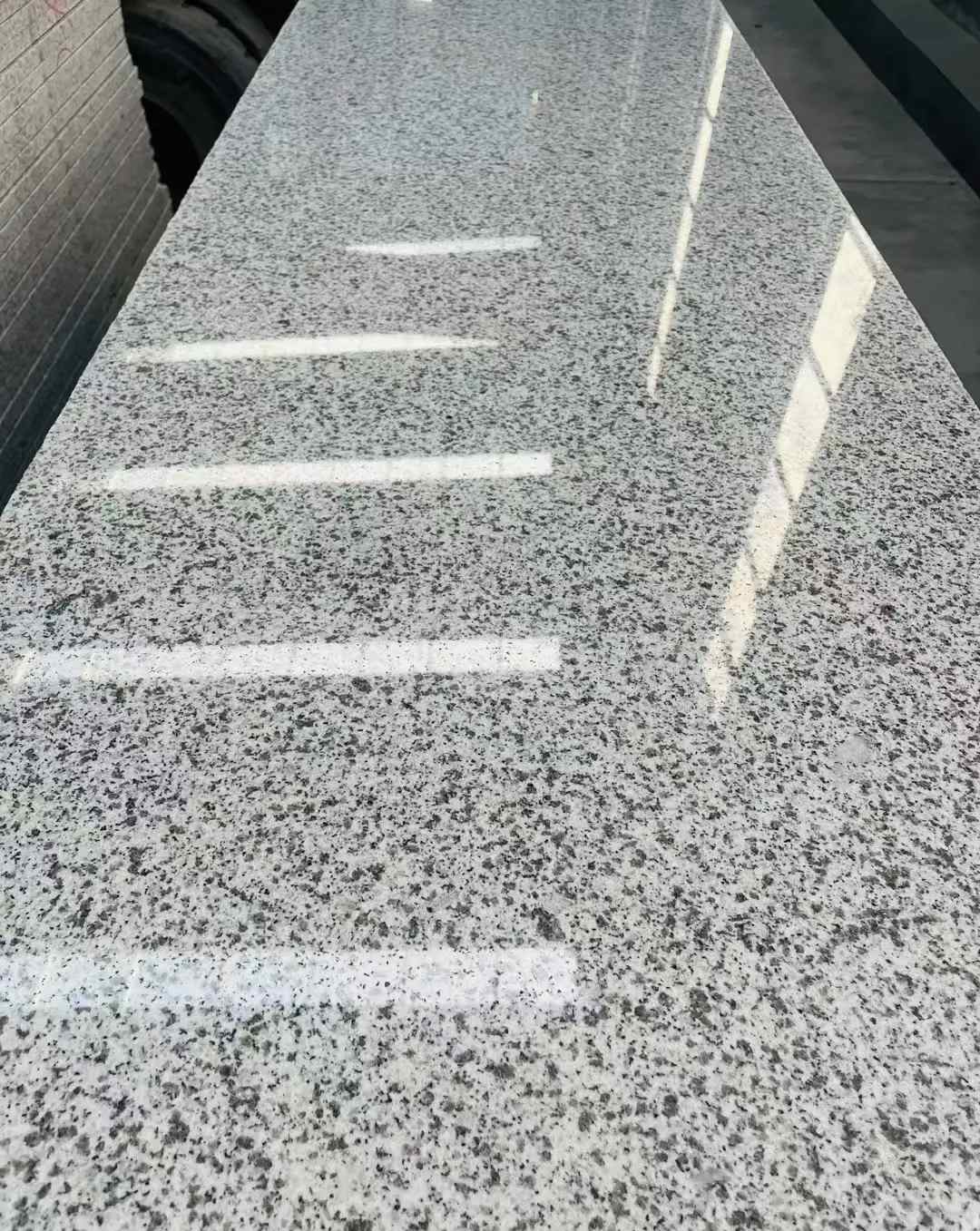 石嘴山 白麻花岗岩光面毛板