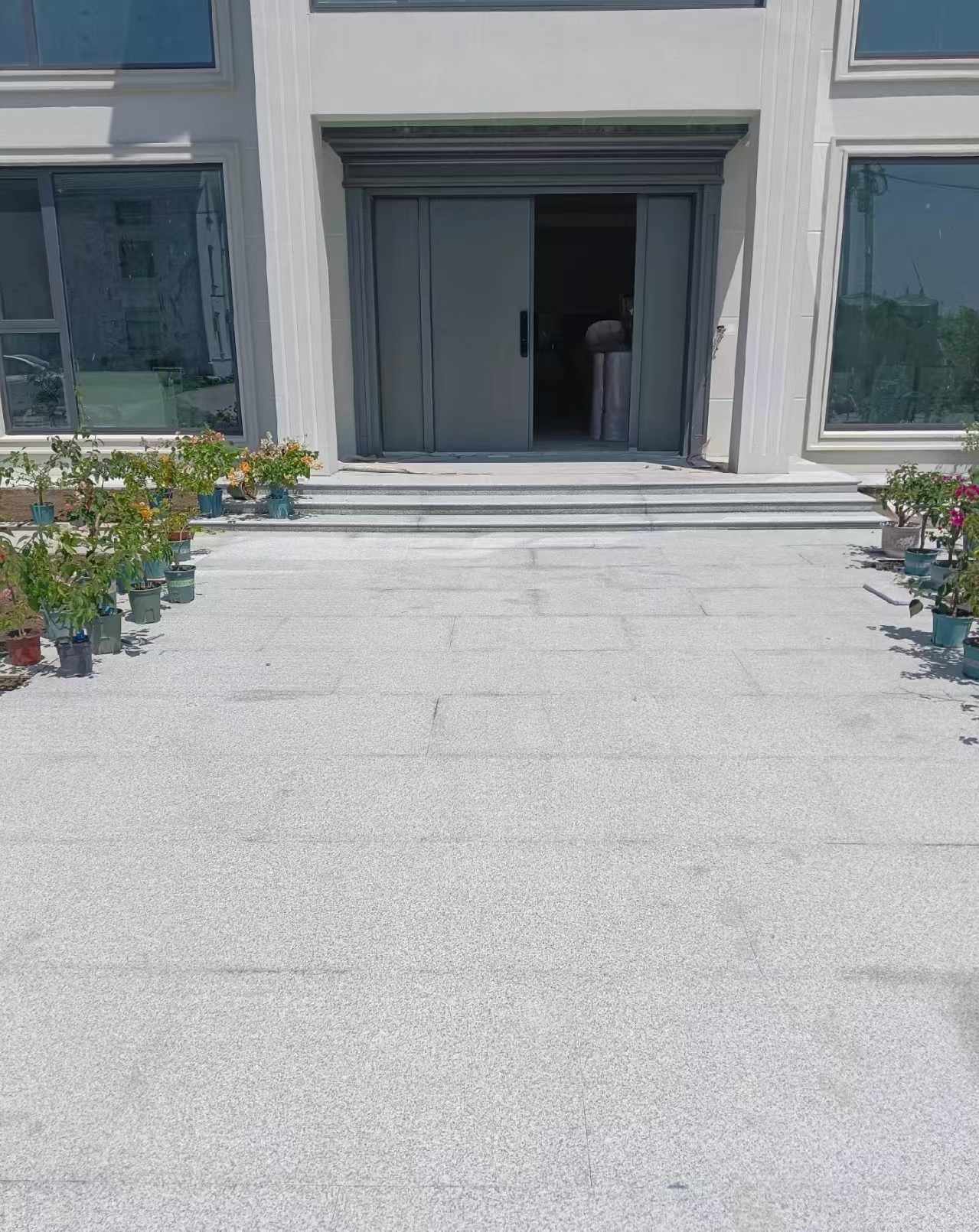 石嘴山 芝麻白花岗岩地铺石地面铺装