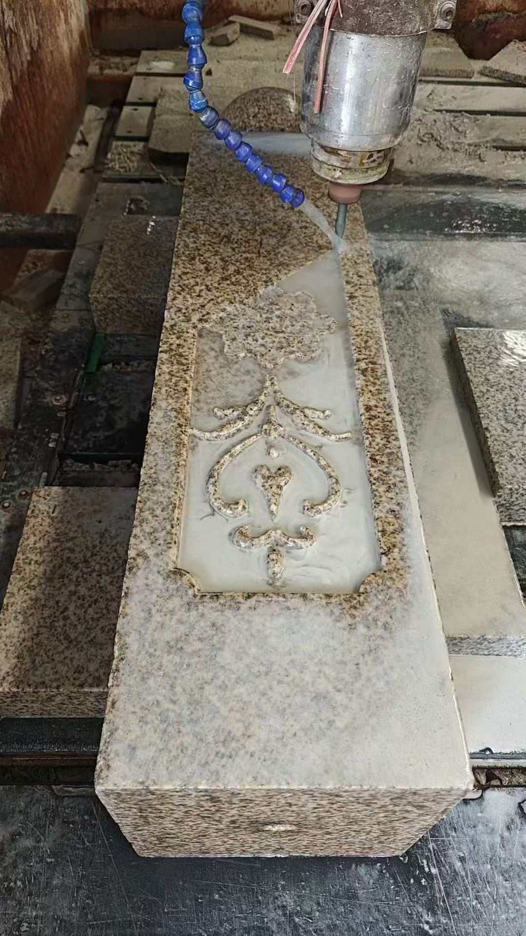 石嘴山 黄金麻花岗岩异形加工雕刻栏杆大柱