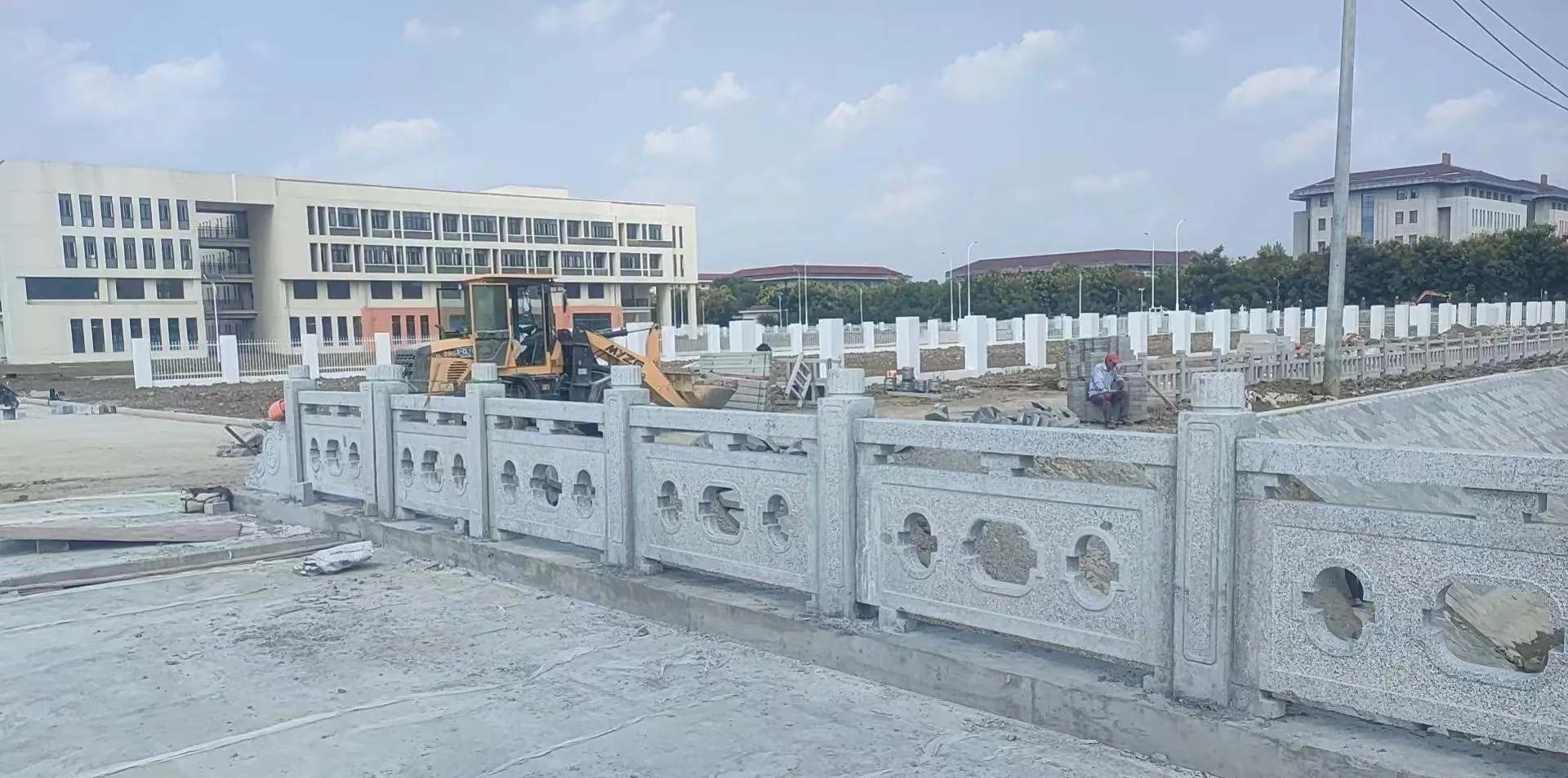 石嘴山 白麻花岗岩荔枝面河道栏杆