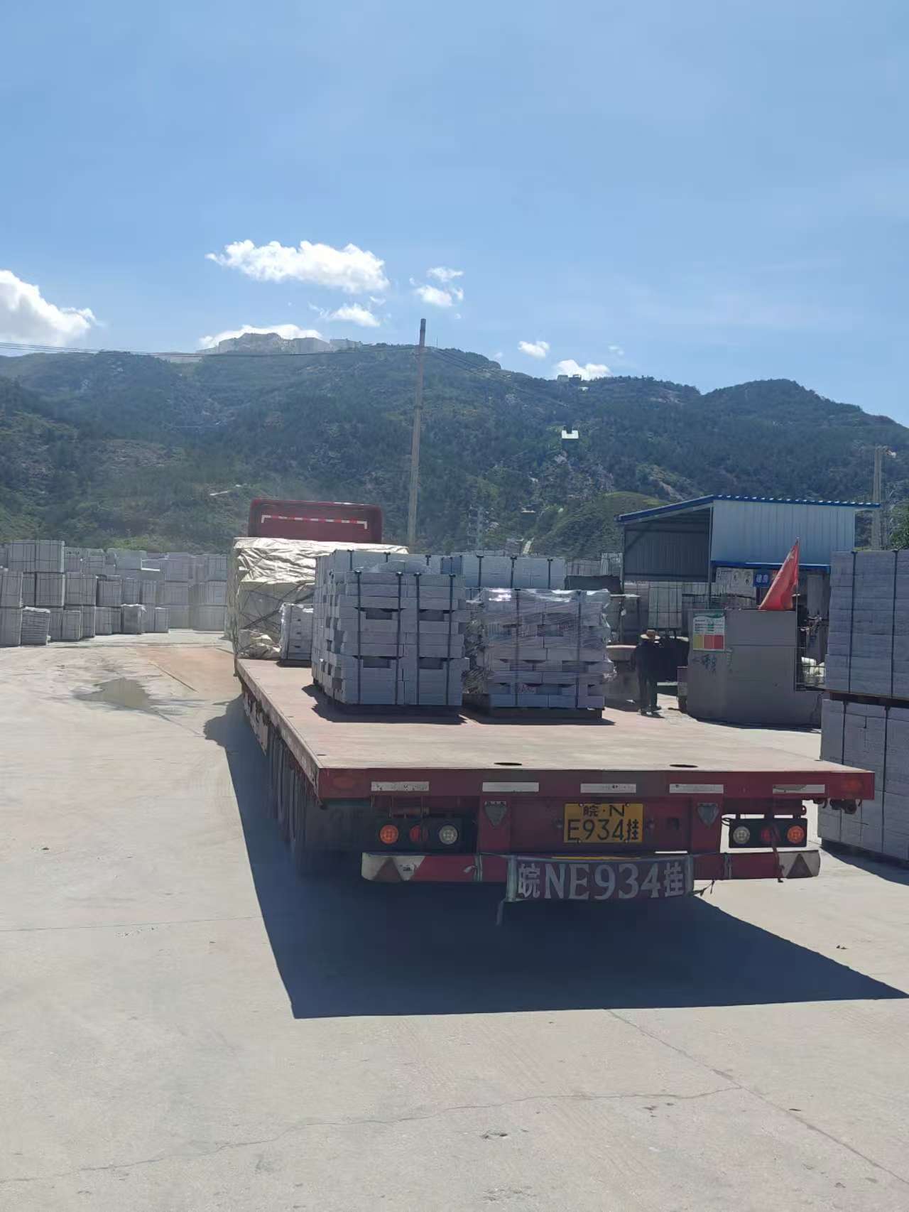 石嘴山 芝麻白仿形路沿石，直形路沿石