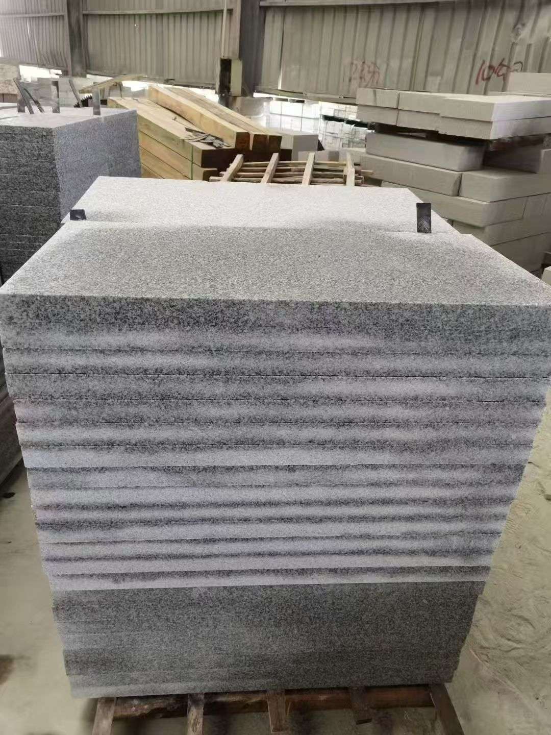 石嘴山 芝麻白5公分火烧地铺成品，900*400，规格可定制