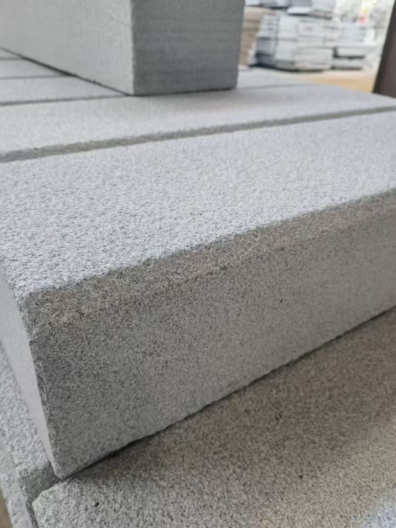 石嘴山 芝麻灰荔枝面路沿石