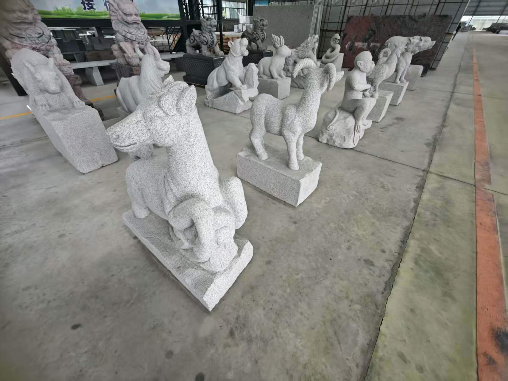 石嘴山 芝麻白花岗岩造型立体雕刻——十二生肖